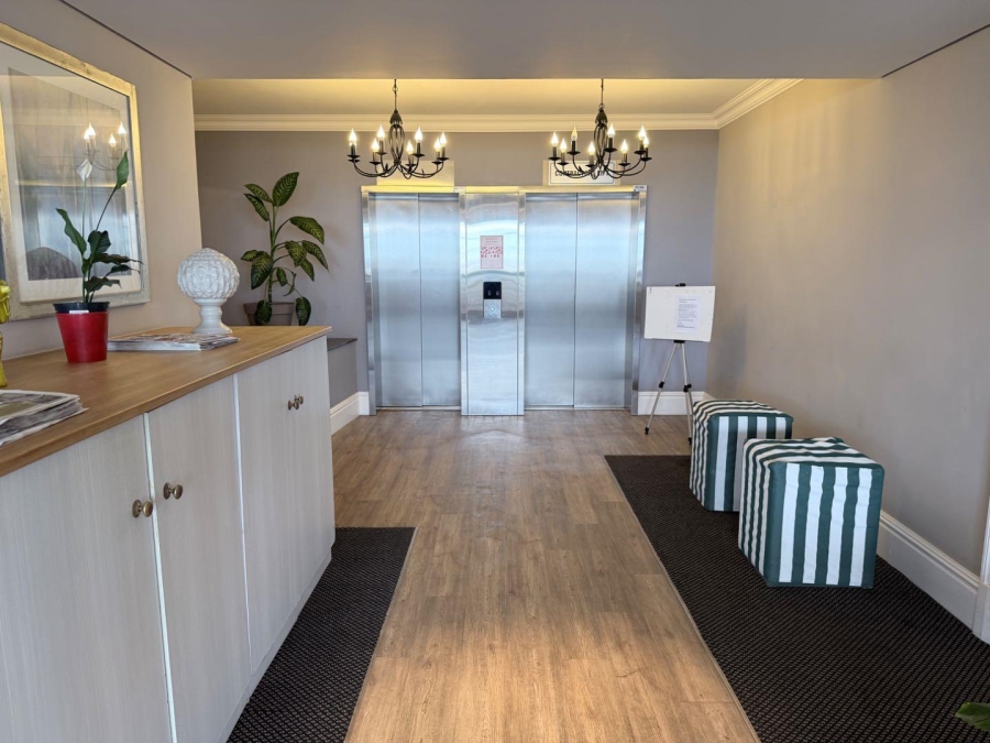 To Let 2 Bedroom Property for Rent in Mouille Point Western Cape